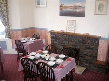 The Captain Guesthouse Scarborough Buitenkant foto